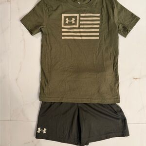 Under Armour Khaki T-Shirt and Shorts Combo